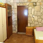 Dunja Hvar