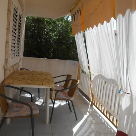 Dunja Hvar * Ivan Dolac